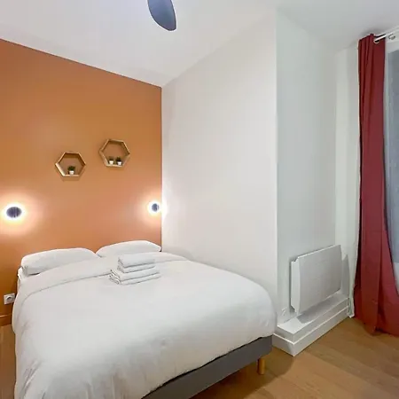 Luxurious And Charming In 12th 아파트 파리