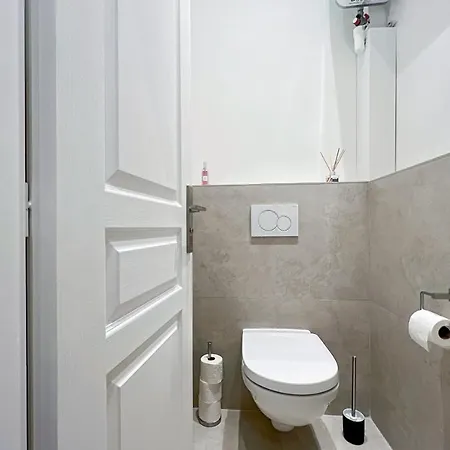 아파트 Luxurious And Charming In 12th *