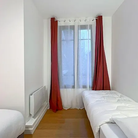 Luxurious And Charming In 12th
